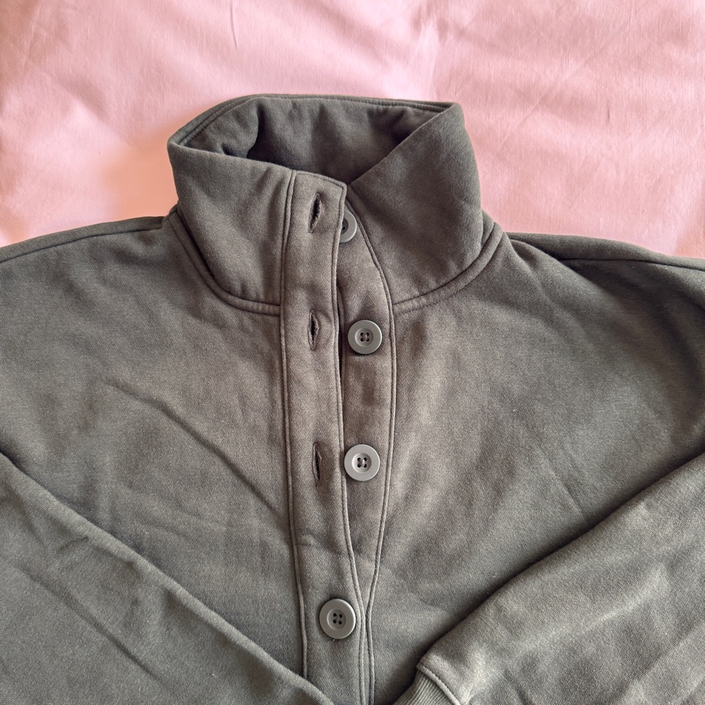 Universal Hunter Green Funnel Neck Sweatshirt with Button Placket - Picture 5 of 7